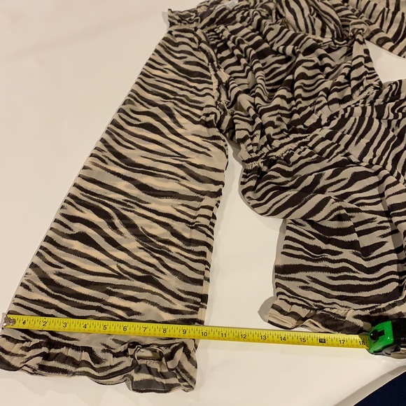 Zebra Romper Small - Picture 16 of 16